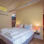 Little Apartman