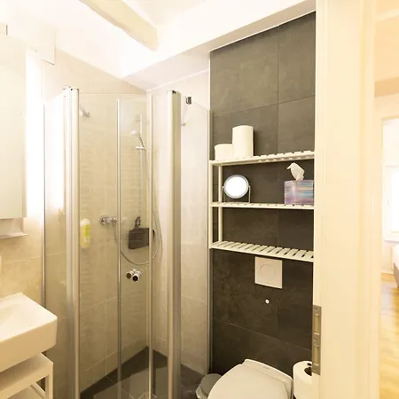 Little Apartman *